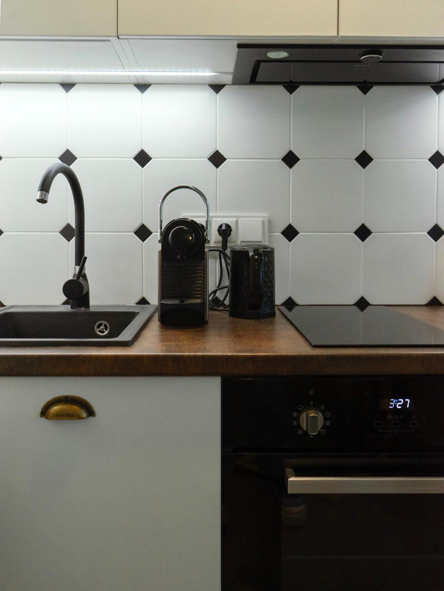 Petite City Centre Apartment Шяуляй Екстер'єр фото