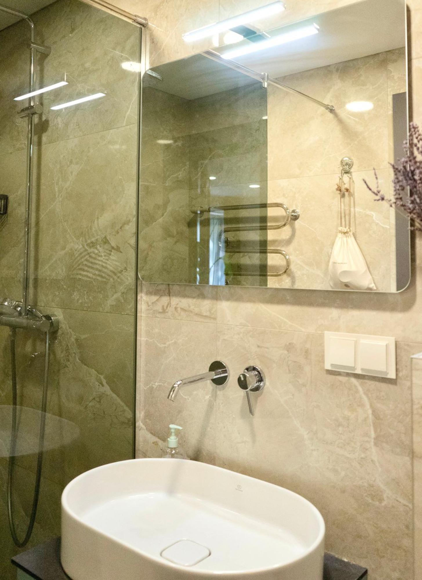 Petite City Centre Apartment Шяуляй Екстер'єр фото